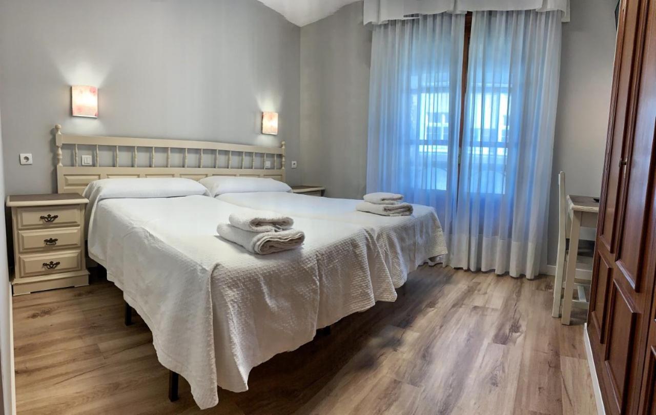 Hostal Restaurante Mendez Villafranca Del Bierzo Exteriér fotografie