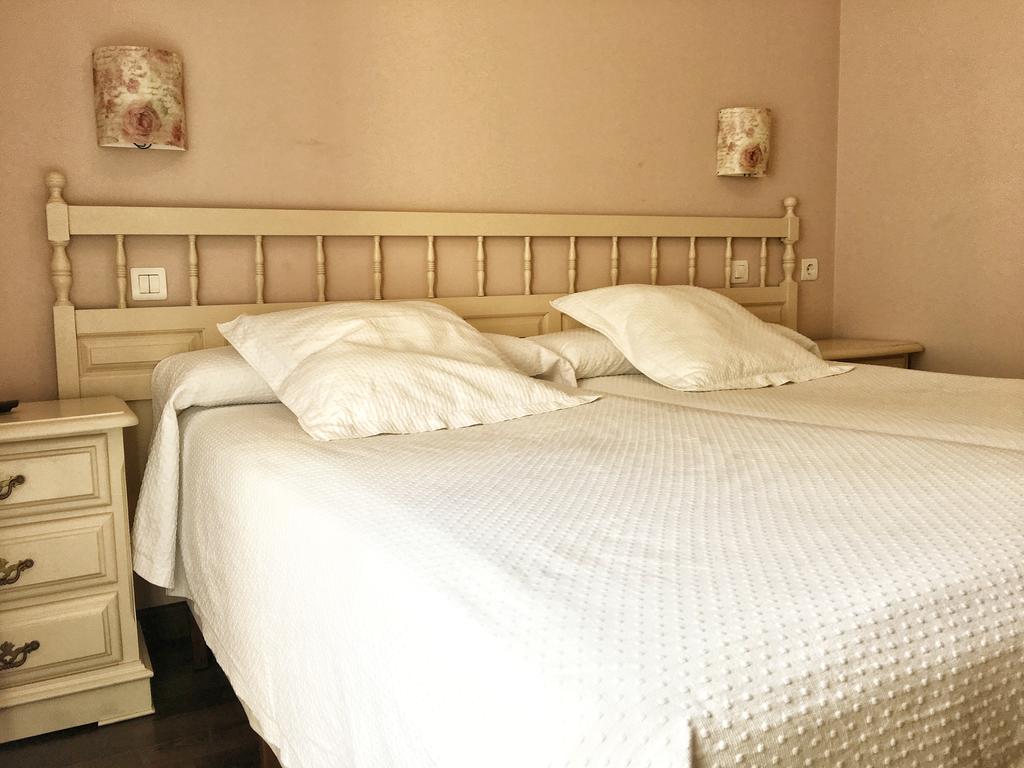 Hostal Restaurante Mendez Villafranca Del Bierzo Exteriér fotografie
