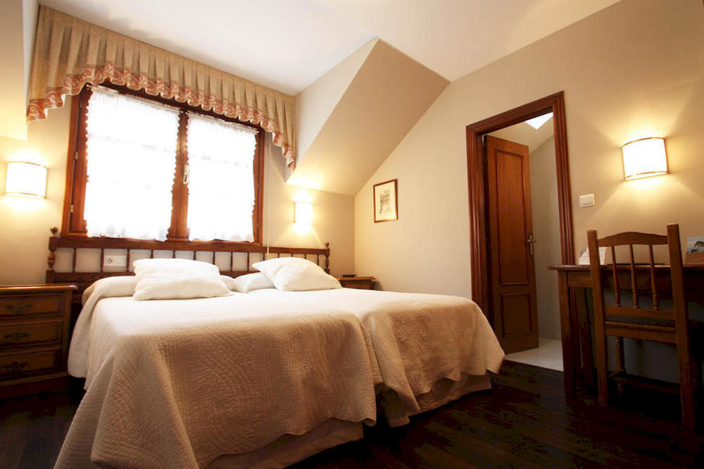 Hostal Restaurante Mendez Villafranca Del Bierzo Exteriér fotografie