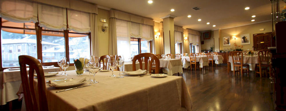 Hostal Restaurante Mendez Villafranca Del Bierzo Exteriér fotografie