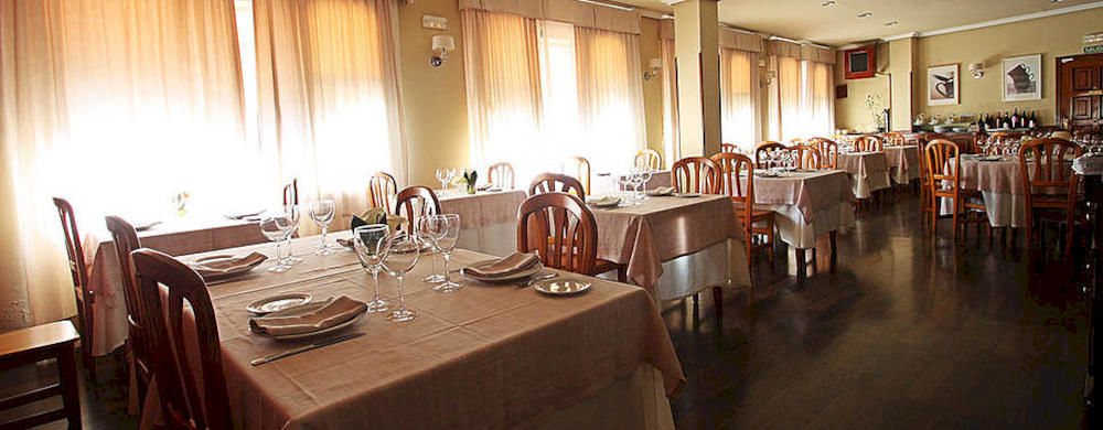 Hostal Restaurante Mendez Villafranca Del Bierzo Exteriér fotografie